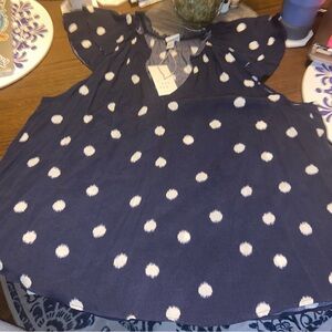 NWT Navy and white lightweight top, size XL